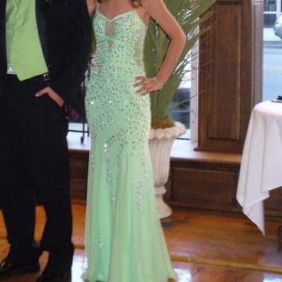 Prom Dress - Picture 2 of 4